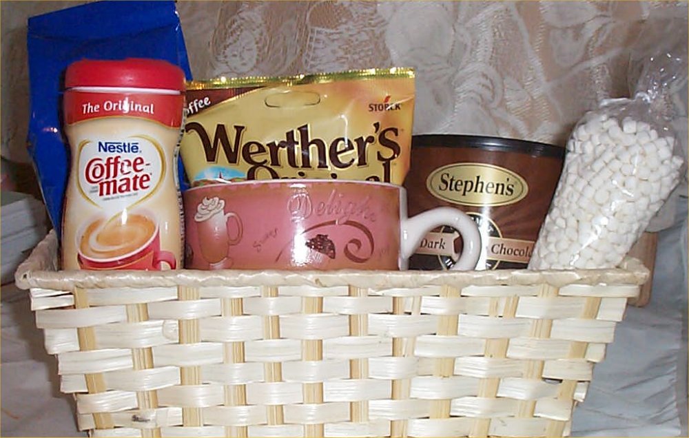 Coffee And Hot Chocolate Gift Baskets / small measures