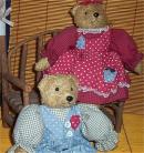 2 Teddy Bears On Wicker Bench collectable Bear New Country Home Decor 